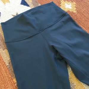 Lululemon Wunder Under high rise Crop size 6❤️❤️❤️